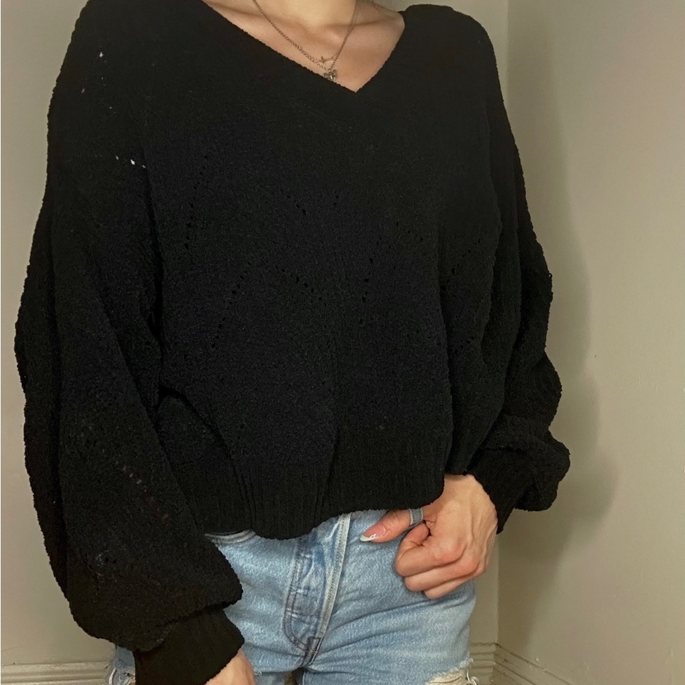 Black American Eagle Outfitters Parachute arm, soft knit sweater.